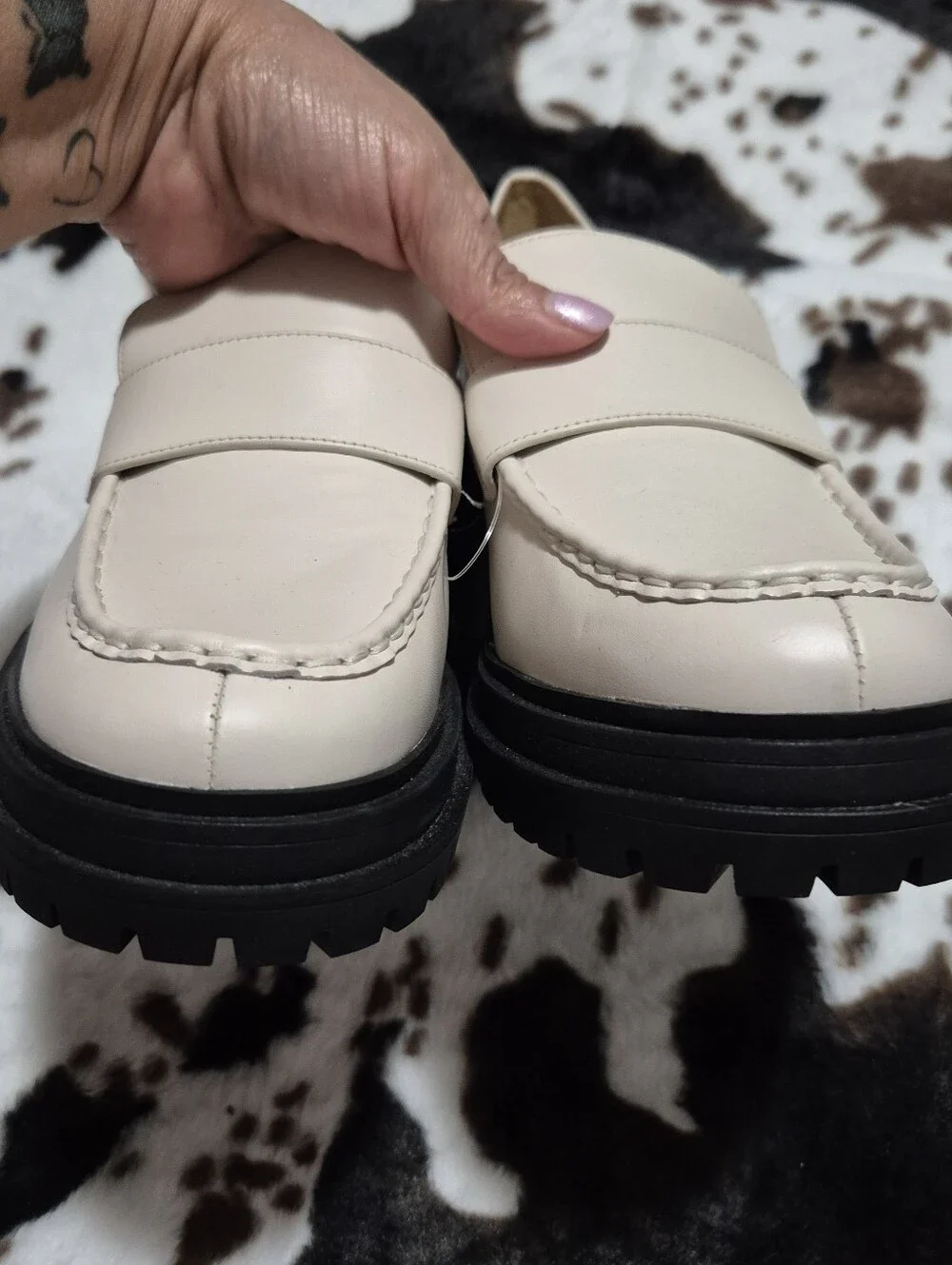 Michael Kors Beige Platform Rocco Loafers..Size:10M